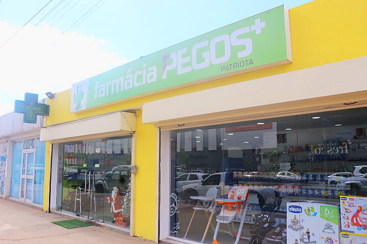 Farmácia Pegos Patriota - fachada em Talatona, Luanda